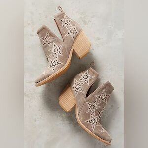 Jeffrey Campbell Size 9 Taupe Suede Laser Cut Embroidered Asterial Star Booties